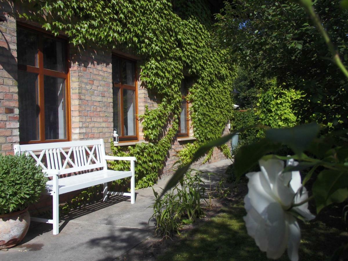 Schlossparkferienwohnungen Rheinsberg Mit Garten المظهر الخارجي الصورة